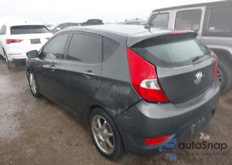 2012 Hyundai Accent Se z USA, uszkodzony, nr VIN KMHCU5AE0CU027605